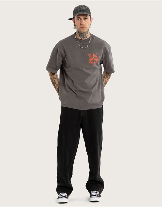 Kiss Chacey - Ram Street Tee