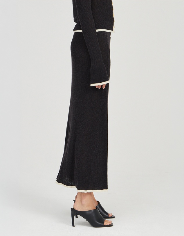 Third Form - Bound Knit Skirt