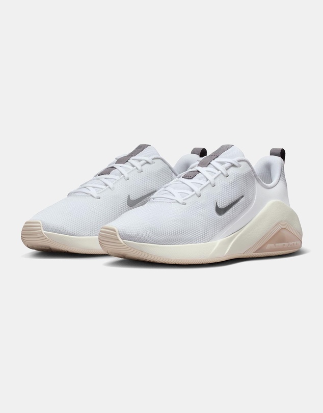 Nike - Bella 7 - Women's