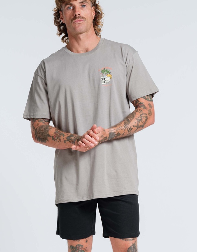 Vacancy Co - Club Dread Tee