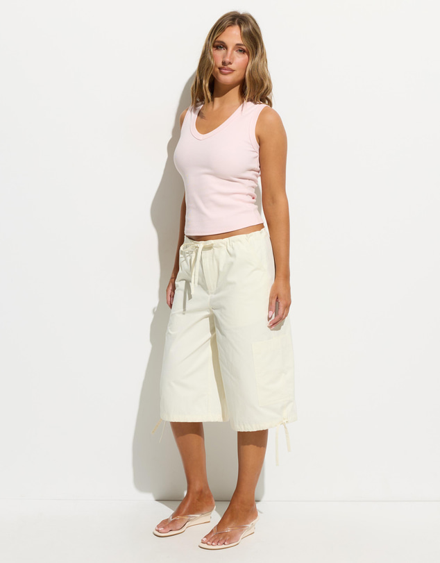 Dazie - Sofia Low Rise Cargo Shorts