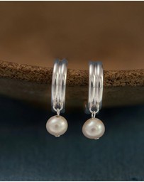 Kirstin Ash - Solace Pearl Hoops