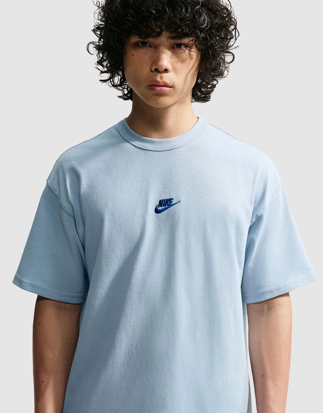 Nike - Nike Sportswear Premium Essentials T-Shirt