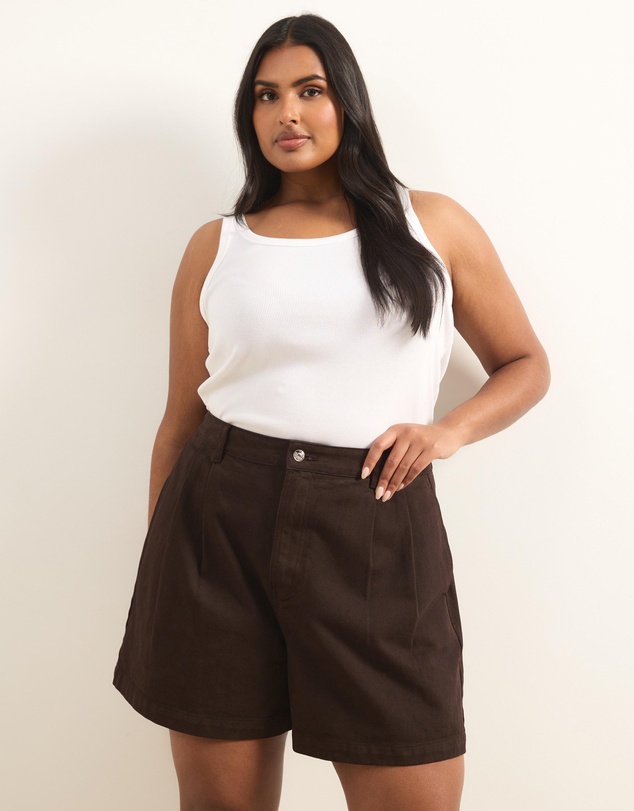 Atmos&Here Curvy - Devon Pleated Denim Shorts