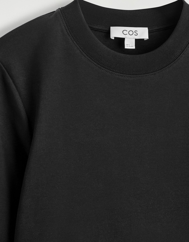 COS - Clean Cut Regular Long Sleeve T-Shirt
