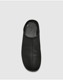 Nakedvice - The Josie Black Flat