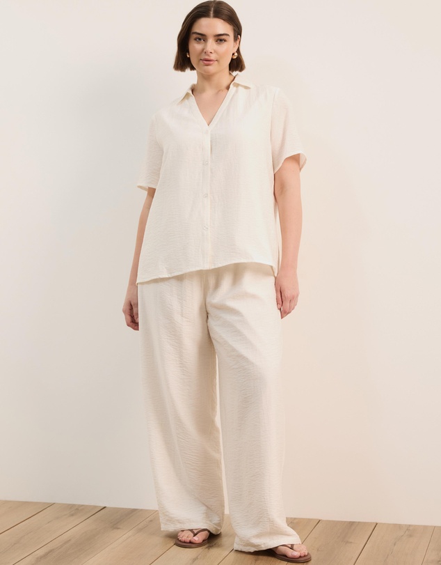 Atmos&Here Curvy - Josie Linen Blend Short Sleeve Shirt