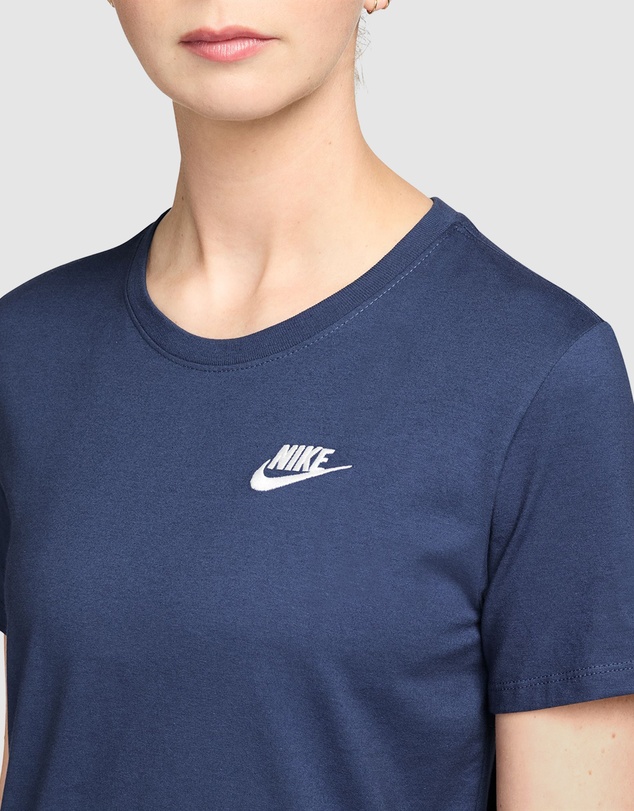 Nike - Sportswear Club Essentials T-Shirt