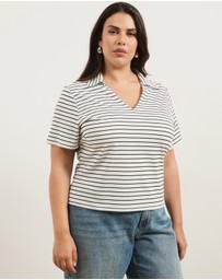 Atmos&Here Curvy - Stripe V-Neck Top