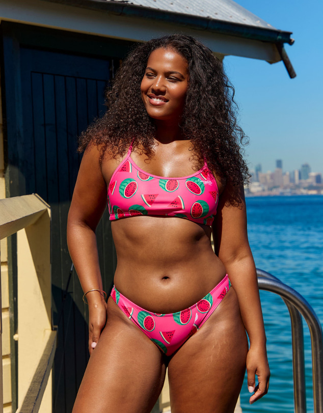 Budgy Smuggler - Freshwater Top in Watermelon Sugar Thighs