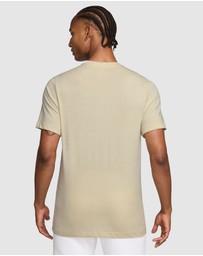 Nike - Sportswear Premium Essentials T-Shirt