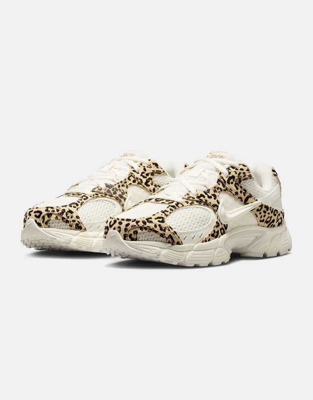 Nike - V5 RNR Suede - Women's