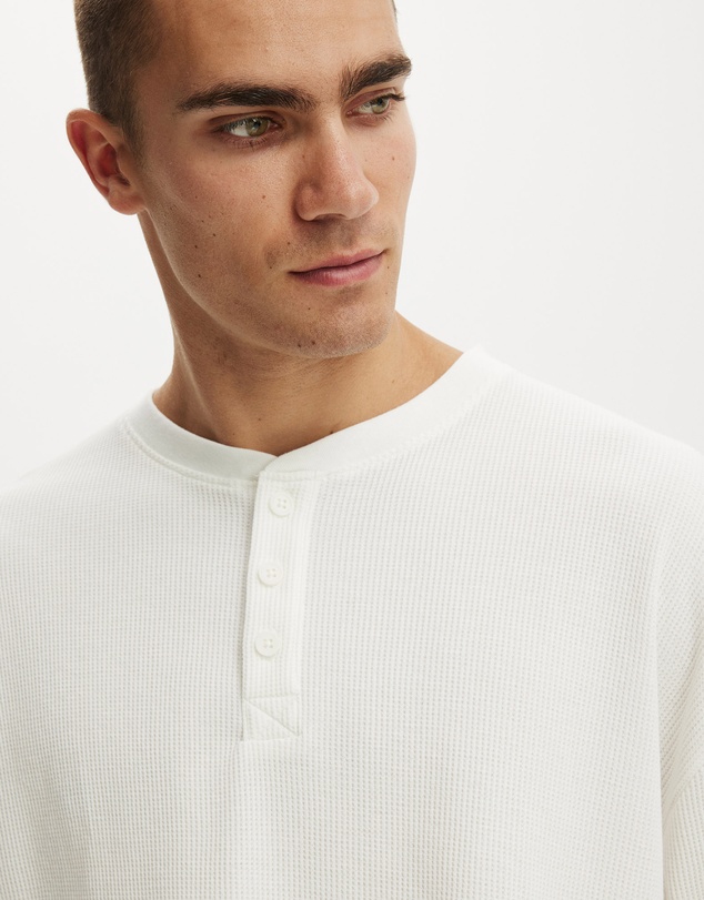 Cotton On - Relaxed Fit Textured Henley Long Sleeve