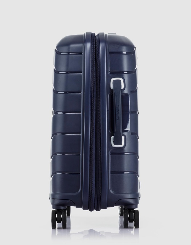 Samsonite - Oc2Lite 55cm Spinner Suitcase