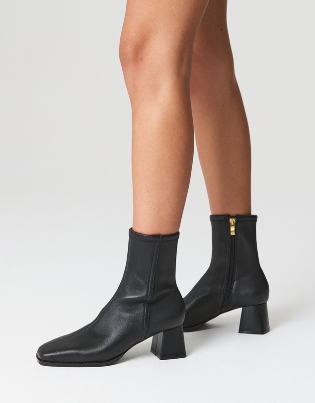 Siren - Noelle Block Heel Ankle Boots