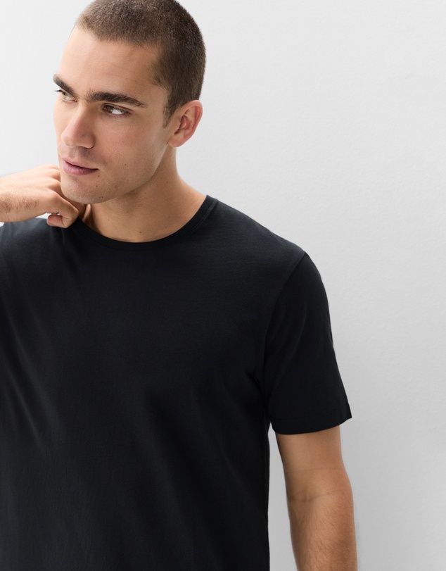 UNISON - Classic Crew Neck T Shirt