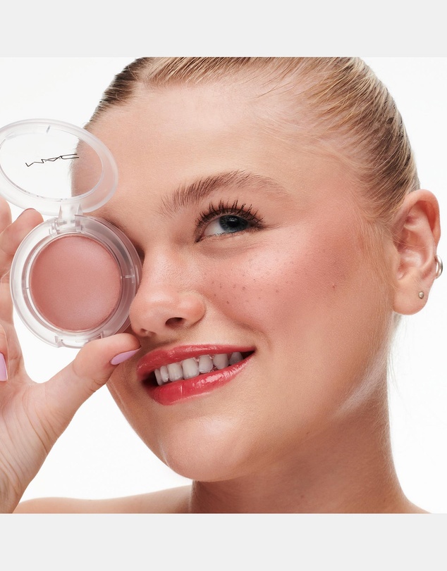 MAC - Glow Play Blush
