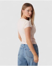 GUESS - Short Sleeve Pony Hair Logo T-Shirt