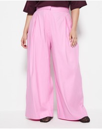 Commonry - Gabriella Pant