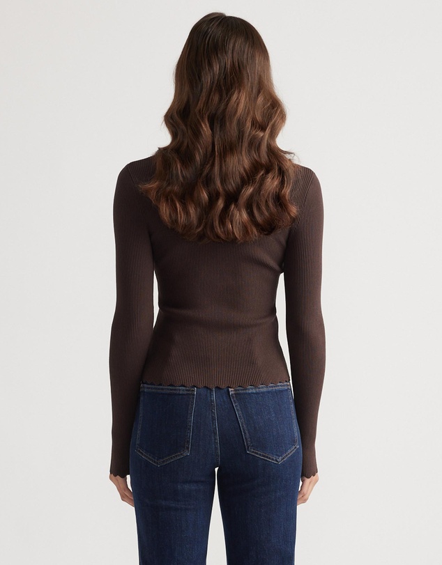 Decjuba - Lana Scallop Button Top
