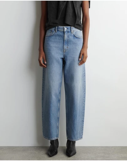 COS - Arch Tapered Jeans