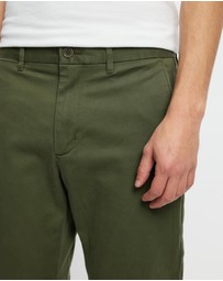 Tommy Hilfiger - 1985 Essential Bleecker Slim Fit Chinos