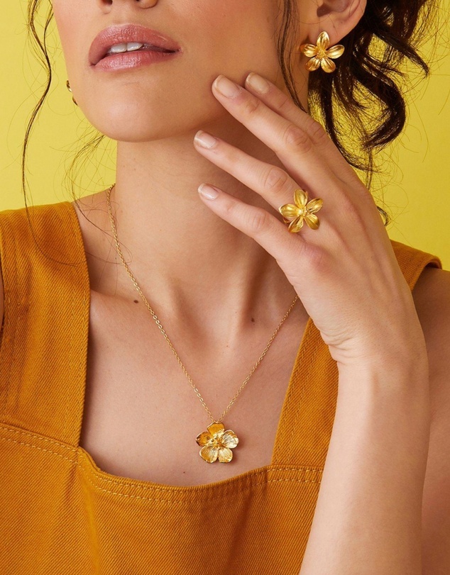 Ottoman Hands - Buttercup Gold Flower Pendant Necklace