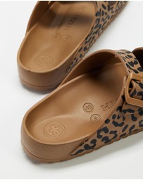 Human Premium - Ripe Sandals