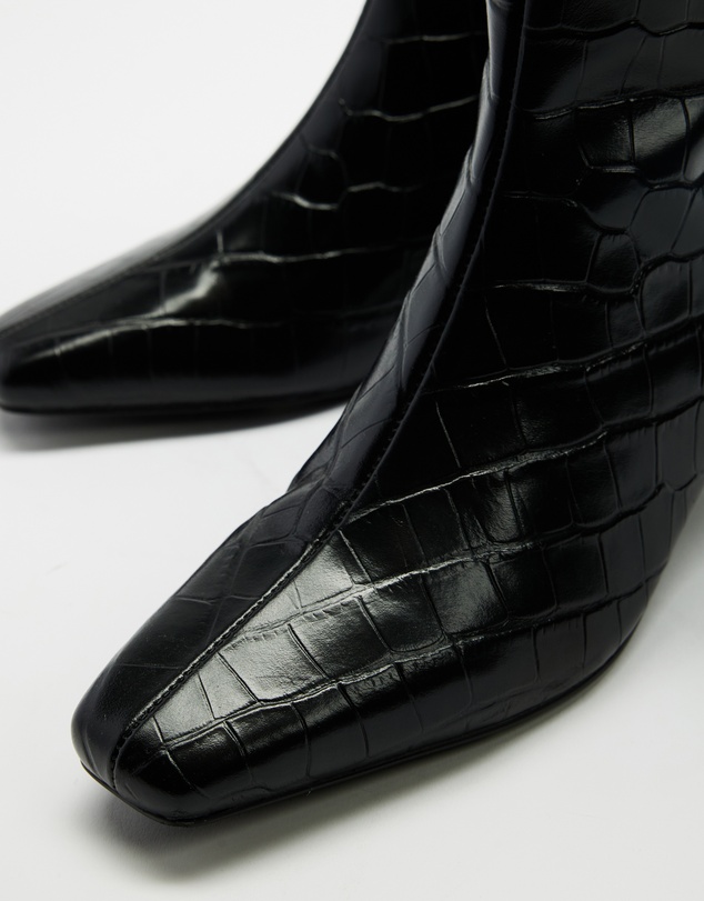 AERE - Maria Leather Kitten Heel Boots