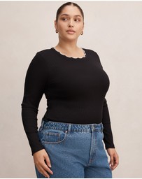 Forever New Curve - Rebecca Curve Scallop Long Sleeves Top