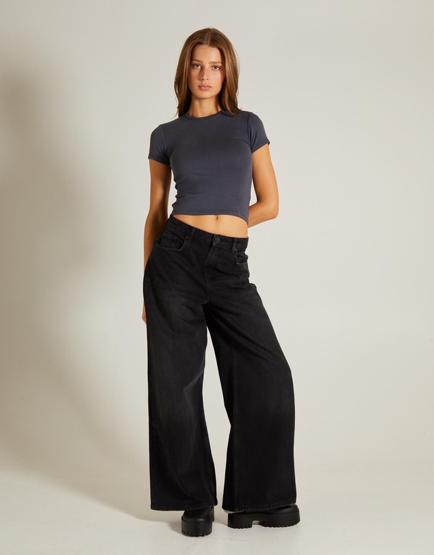 General Pants Co. Basics - Slinky Fitted T-Shirt