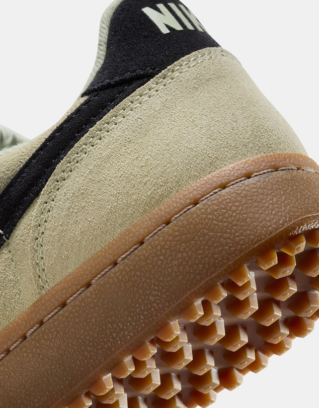Nike - Field General - Women's
