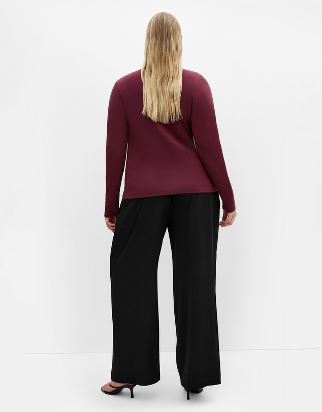 City Chic - Plus size Annie V Neck Top - bordeaux