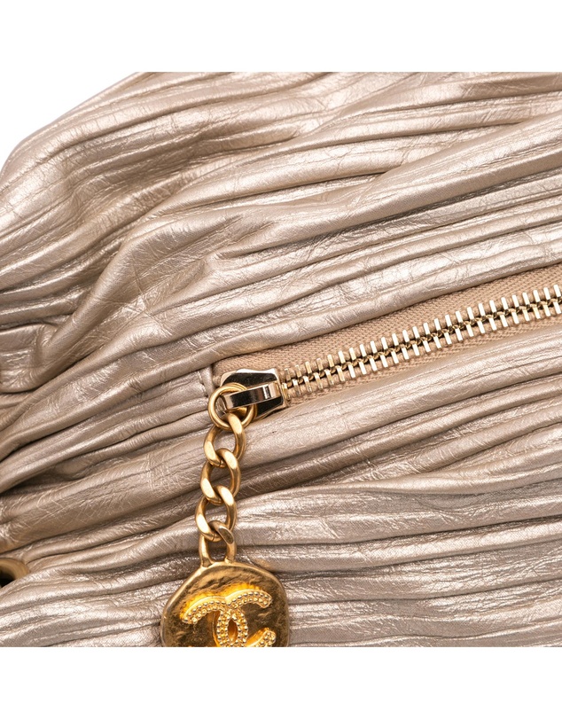 Pre-Loved by Azura Reborn - Pre-Loved chanel Pleated Leather Backpack Chain Detail