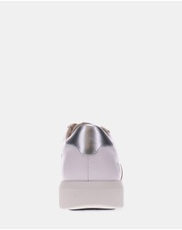 Mia Vita - Brooklyn Lace-Up Casual Sneaker - White