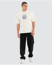 Nomadic Paradise - Bottlebrush Street Tee