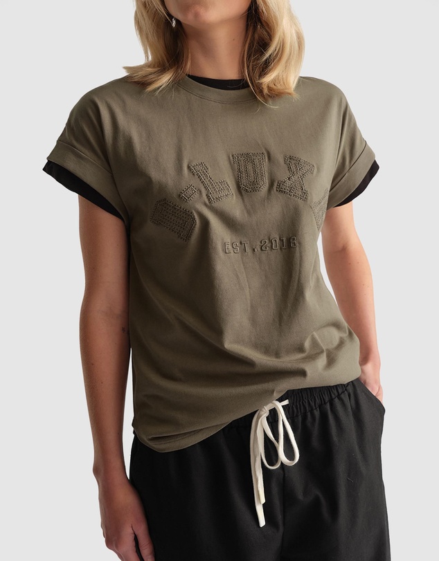 Decjuba - D-Luxe Collegiate Tonal Tee