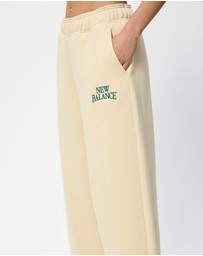 New Balance - Trackside Fleece Barrel Pants