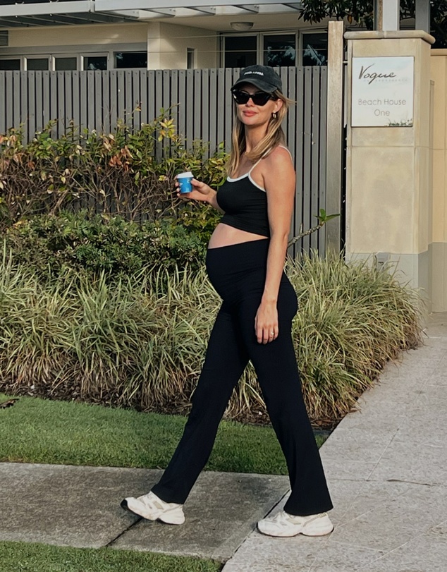 Soon Maternity - Straight Flare Overbelly Leggings