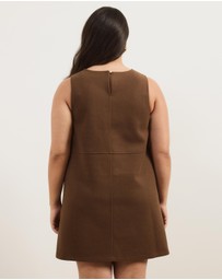 Atmos&Here Curvy - Stephanee Shift Mini Dress