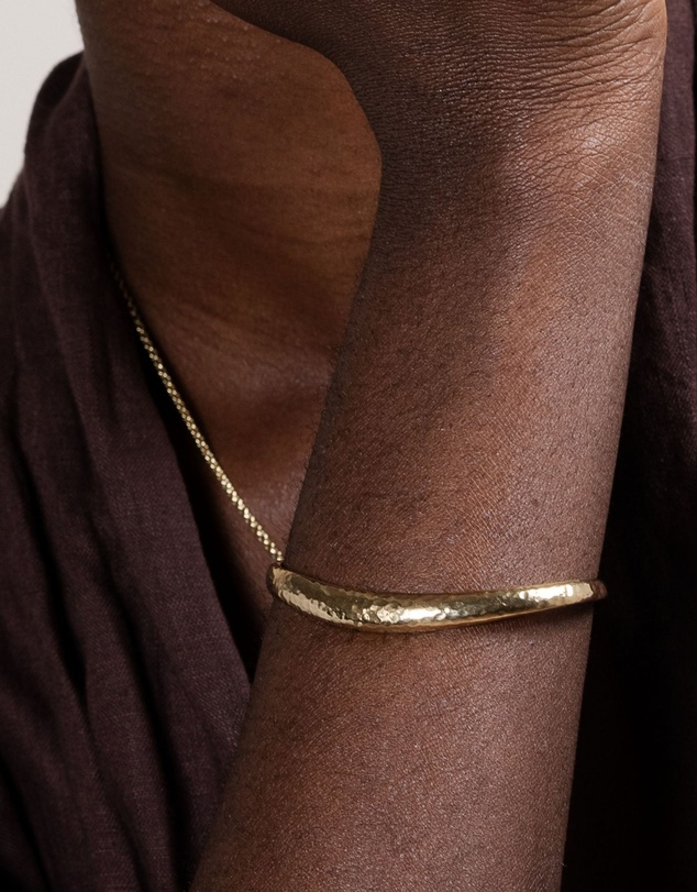 Dower & Hall - Women's Curved Nomad Cuff Bangle In Gold Vermeil