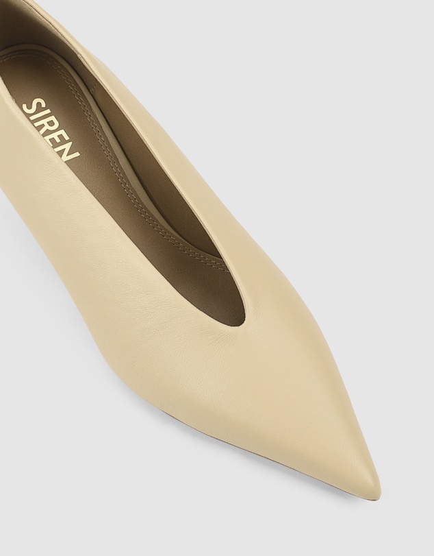 Siren - Flynn Point Toe Pumps