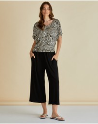 Betty Basics - Maui Tee