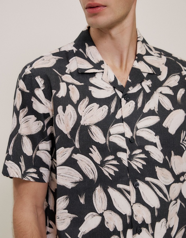 Trenery - Sable Short Sleeve Shirt in Black