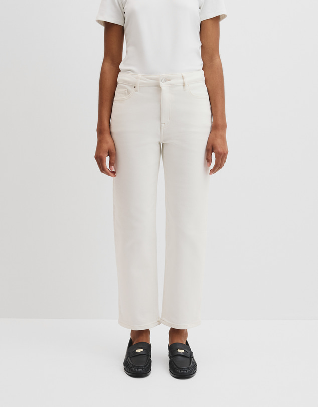 Country Road - Classic Mid Rise Straight Jean