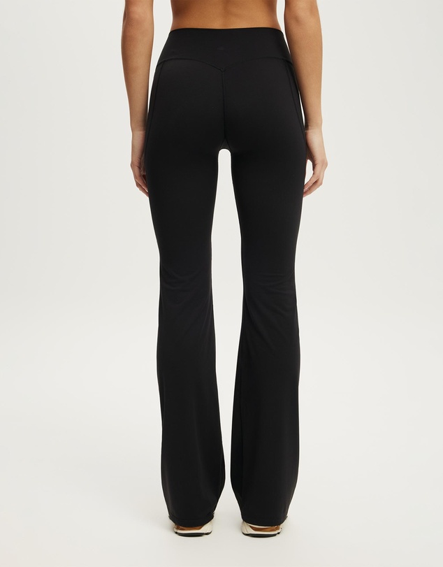 Cotton On Body Active - Ultra Luxe Cross Front Invisible Scrunch Flare