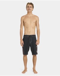 Billabong - Mens Straddie Pro Performance 20