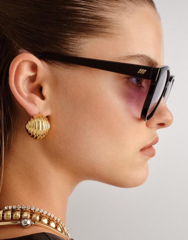 Le Specs - Paramount