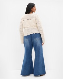 City Chic - Crochet Love Tie Front Top