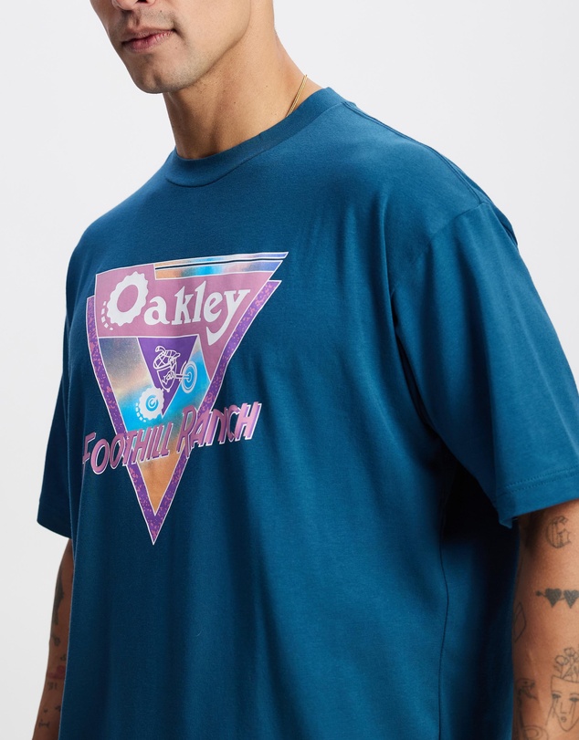 Oakley - Retro Triangle Tee 1.0